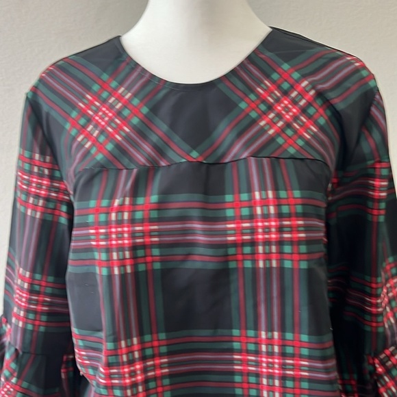 Free Assembly Cute women multi color top with bell sleeves, slit sides. Size S - Picture 4 of 13